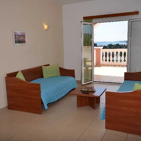 Paradiso Sea View And Pool Corfu 2*