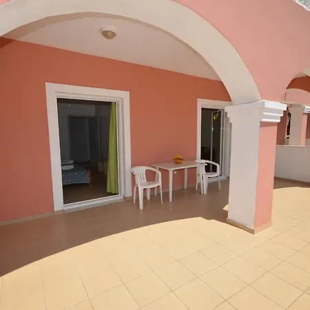 アパートホテル Paradiso Sea View And Pool Corfu イプソス