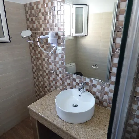 Paradiso Sea View And Pool Corfu 2* イプソス